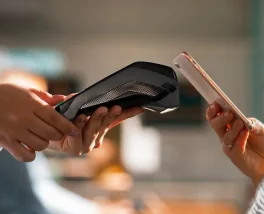 mobile wallet device